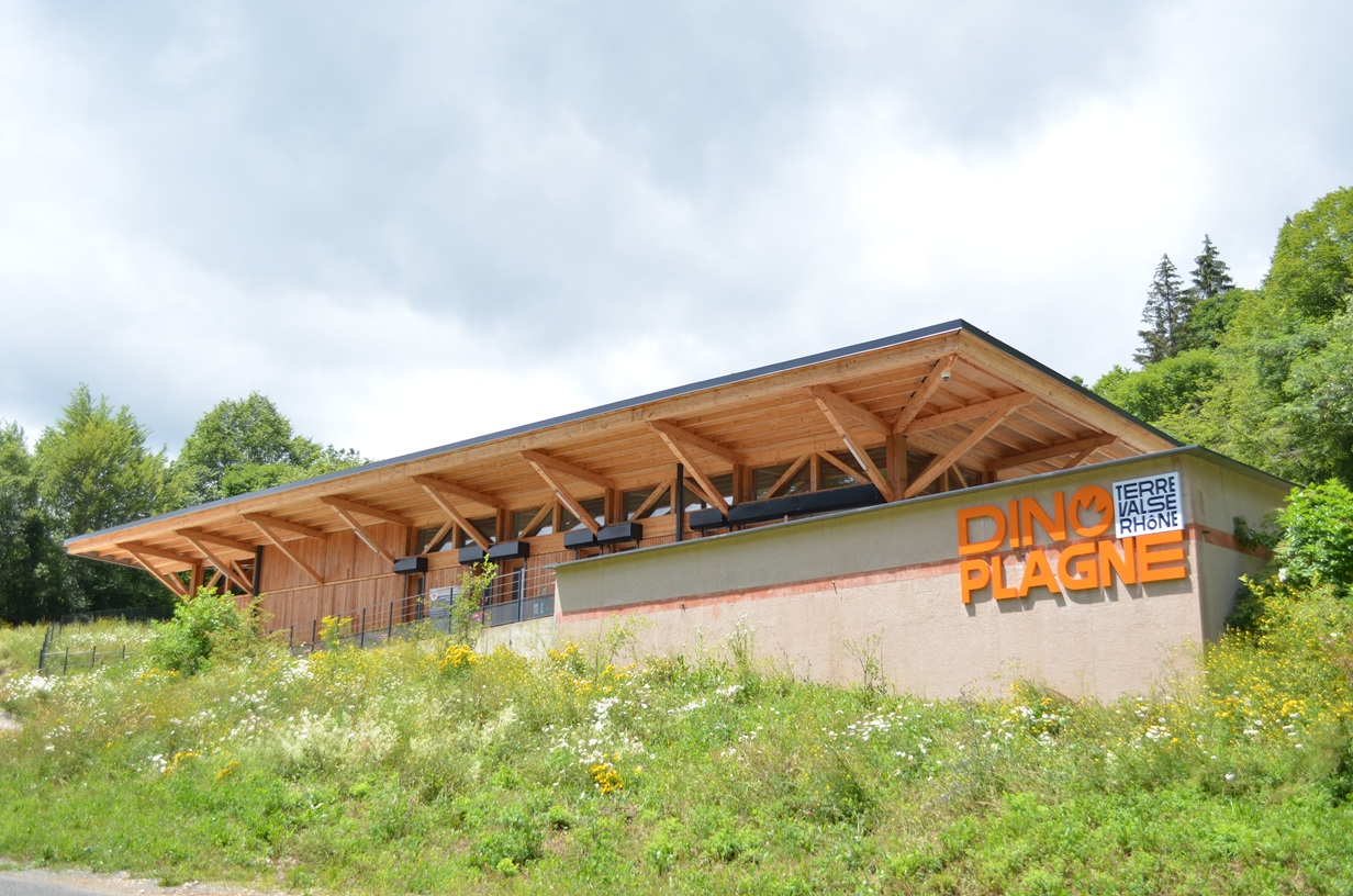 Image de l'entrée du parc Dinoplagne